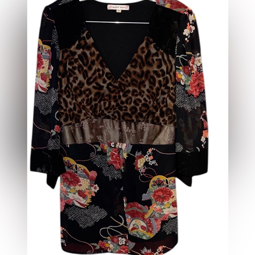 Elegant Black Floral and Leopard Print Blouse M Vintage Spencer Alexis